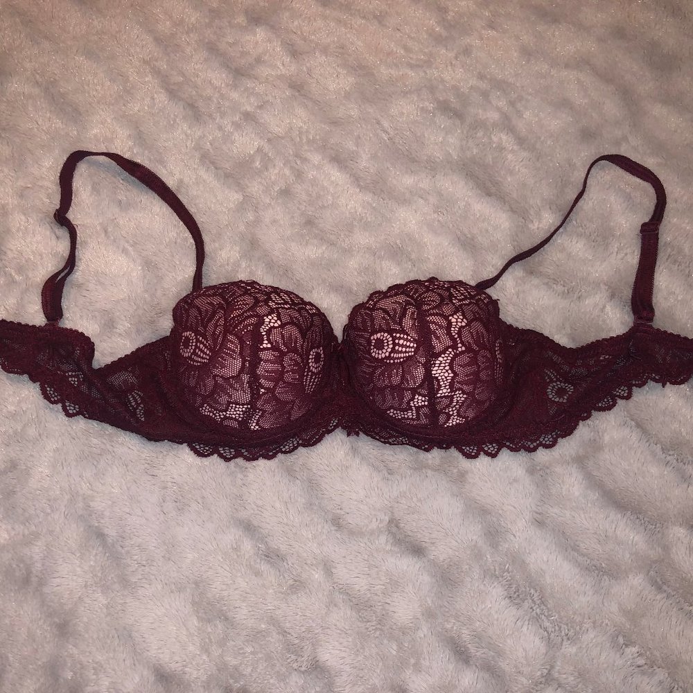 Sexy bra with lace trim